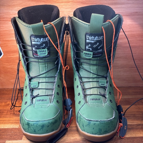 THIRTYTWO SNOWBOARD BOOTS GREEN SIZE M 7.5 SEXTON FIT FALL 2011 - Picture 1 of 9